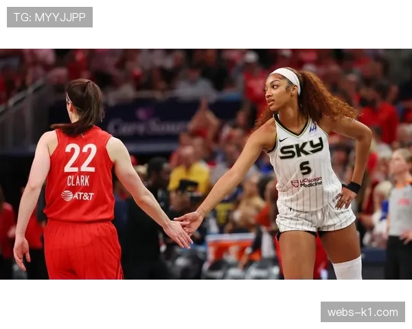 凯特琳·克拉克与佩奇·布埃克斯领衔WNBA数据革命时代